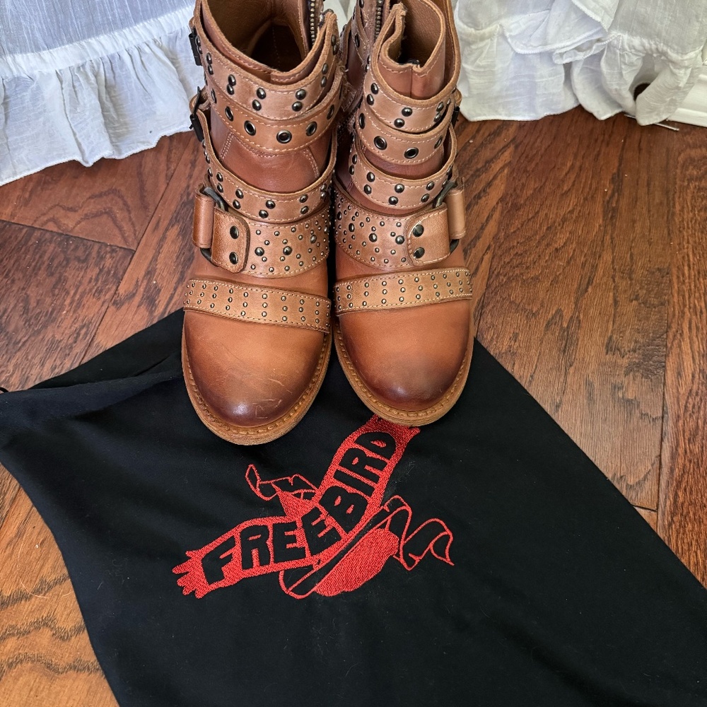 FREEBIRD TAN SLAYER BOOTIES SIZE 9